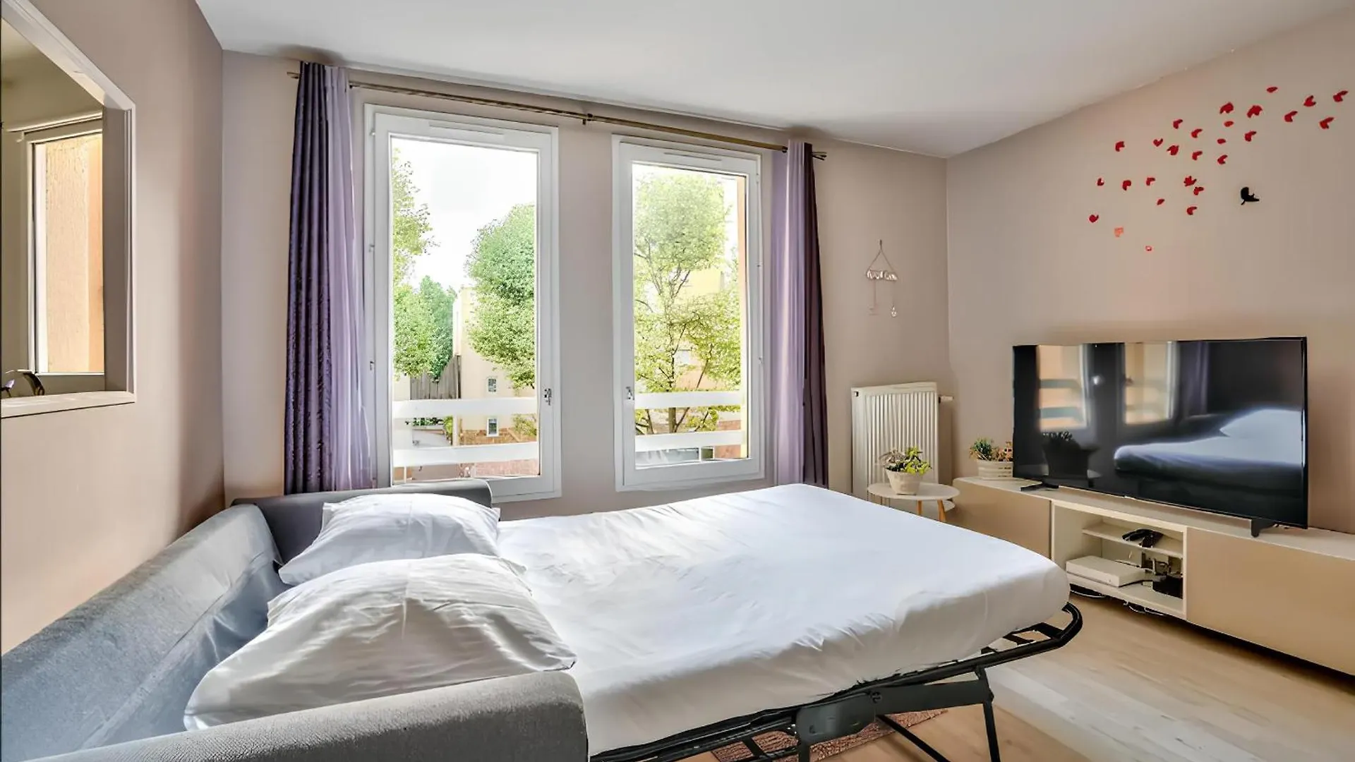Appartement Familial Proche Metro Creteil 0*,  France